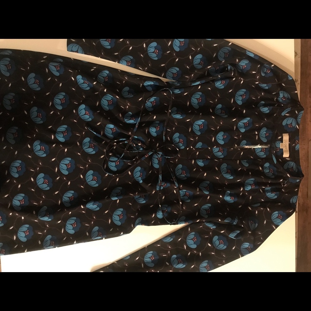 Loft dress - Picture 2 of 3